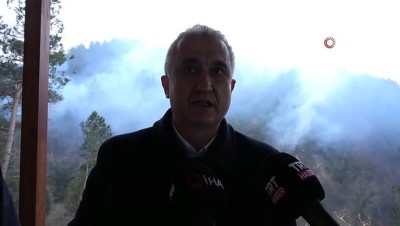  Kastamonu'da 3 ev ve ormanın yandığı yangın sürüyor