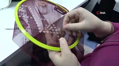 hediyelik esya -  Geleneksel tel kırma eğitimi alan kadın kursiyerler birbirinden güzel nakış çeşitleri yapıyor Videosu