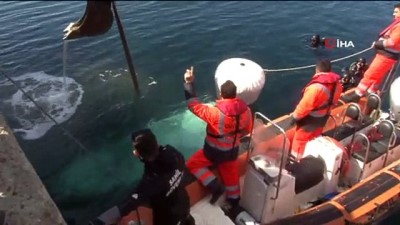 kurtarma helikopteri -  Gökçeada’da Astsubay Toykuyu'yu arama çalışmaları 4’üncü gününde devam ederken batan tekne kıyıya çıkarıldı Videosu