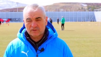 sari kart - Sivasspor Teknik Direktörü Çalımbay, Fatih Karagümrük karşılaşmasına 'dönüm maçı' olarak bakıyor Videosu