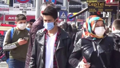 manken -  - Dükkanının kapanmasını istemeyen esnaf, cansız mankene maske taktı Videosu