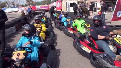 saglik gorevlisi -  Sağlıkçılar, Başkan Yazıcı ile karting yarışı yaptı Videosu