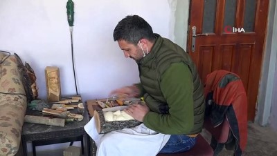  Sobada yakacağı odunla sanat öğrendi, çeşit çeşit ürün ortaya çıkardı