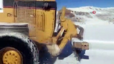 kar firtinasi -  - Van Büyükşehir Belediyesi’nin kar mesaisi sürüyor Videosu