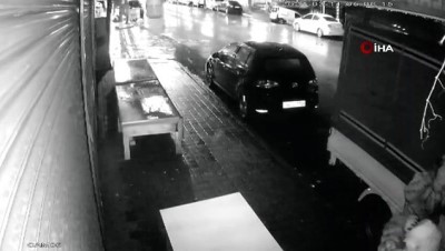 buzdolabi -  İstanbul’da buzdolabından dondurma hırsızlığı: “Sezonu erken bitirdik” Videosu