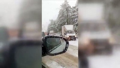 ADANA - Saimbeyli-Tufanbeyli karayolu kar yağışı nedeniyle ulaşıma kapandı