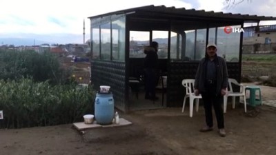 funye -  Bahçesine fidan dikerken el bombası buldu Videosu