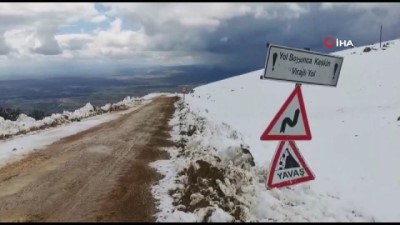 kar temizligi -  Dinar’dan gelen görüntüler kış mevsiminin devam ettiğini gözler önüne serdi Videosu