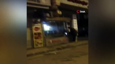 akalan -  Restorana girmeye çalışan hırsızın suçüstü yakalandığı anlar kamerada Videosu
