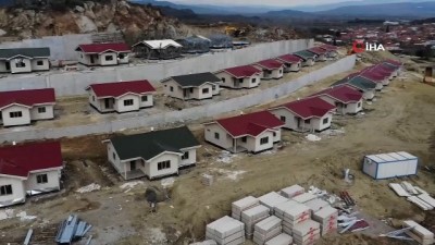 seker hastasi -  Tatil sitesi değil deprem konutları...Manisalı depremzedelerin sevinç gözyaşları Videosu