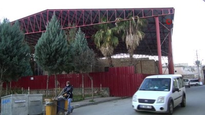  Vatandaşlar, tarihi Kırmızı Medrese restorasyonunun devam etmesini istiyor