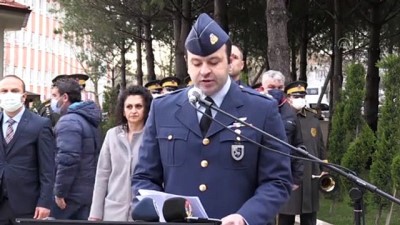 cumhuriyet - BALIKESİR - 18 Mart Şehitleri Anma Günü ve Çanakkale Deniz Zaferi'nin 106. yıl dönümü törenleri yapıldı Videosu