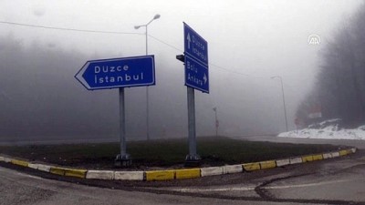 guzergah - BOLU - Bolu Dağı'nda kar yağışı ve sis nedeniyle görüş mesafesi 35 metreye kadar düşüyor Videosu