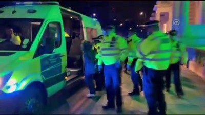 polis mudahale - LONDRA - İngiltere'de Sarah Everard cinayeti ve polise yeni yetkiler veren yasa tasarısı protesto ediliyor Videosu