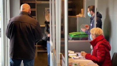 genel secimler - SCHIEDAM - Hollanda genel seçimlerinde oy verme işlemi Kovid-19 salgını gölgesinde devam ediyor Videosu