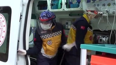 halk otobusu -  Yolcu dolu otobüsün şoförüne tekme tokat saldırdı Videosu