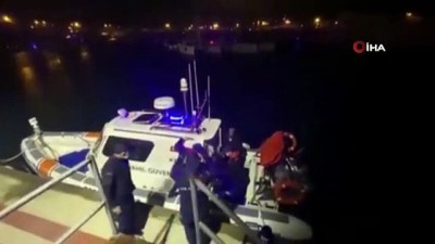 nani -  Bakan Soylu: “Yunanistan sahil güvenlik birimleri  bu gece 7 göçmeni darp edip ellerini plastik kelepçelerle bağlayıp can yeleği ve bot olmadan denize, ölüme attı” Videosu