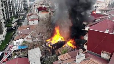 yukselen -  Beyoğlu'nda ahşap bina alev alev yandı Videosu