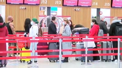 pasaport kontrolu -  İstanbul Havalimanı son bir yılın en yoğun gününü yaşıyor Videosu