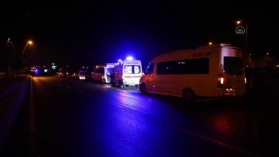 KAYSERİ - Servis minibüsü ile otomobil çarpıştı: 5 yaralı