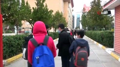  Cumhurbaşkanı Erdoğan müjdeyi verdi, Siirtli öğrenciler okulların yolunu tuttu