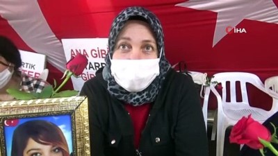 oturma eylemi -  Evlat nöbetindeki anneden kızına teslim ol çağrısı Videosu