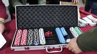 MANİSA - Depoda kumar oynayan 30 kişiye para cezası uygulandı