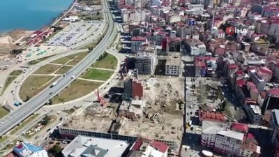 zelil -  Rize'de yıkımı süren binalar kağıttan yapılmış kuleler gibi yıkılıyor Videosu