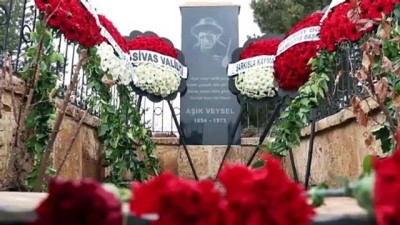 ses sanatcisi - SİVAS - Aşık Veysel ölümünün 48. yılında Sivas'taki mezarı başında anıldı Videosu