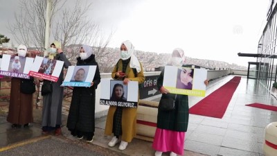 ANKARA - Çocuklarından haber alamayan 5 Uygur Türkü aile, BM yetkililerine dilekçe verdi