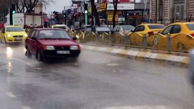 hava sicakligi - EDİRNE - Sağanak nedeniyle cadde ve sokaklarda su birikintileri oluştu Videosu