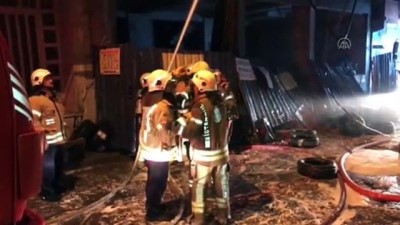 İSTANBUL - Şişli'de lastik deposunda yangın çıktı