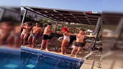 kapali mekan -  Villada kaçak havuz partisine jandarma baskını Videosu