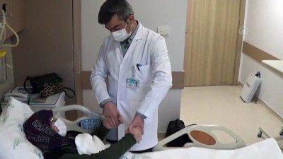 fizik tedavi - KONYA - Çevresindekilerin 'yaşamasından ümidi kestiği' 60 yaşındaki kadın Kovid-19 ve kısmi felci yendi Videosu