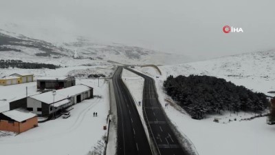 surgun -  Bayburt ve Erzincan'ın yüksek kesimlerinde kar yağışı Videosu