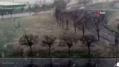  İstanbul'da lapa lapa kar yağışı