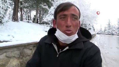 kar lastigi -  Kar ve soğuk havaya rağmen bisiklet tutkusundan vazgeçmedi Videosu