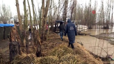 toprak kaymasi -  Yüksekova sulara gömüldü Videosu