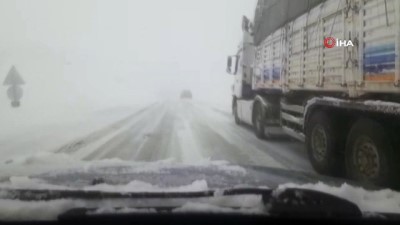 karla mucadele -  52 köy yolu kar nedeniyle ulaşıma kapandı Videosu