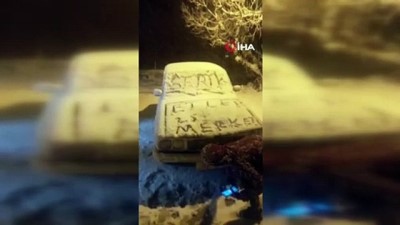  Antalya'da 6 yıl aradan sonra yağan kar çocukları sokağa döktü