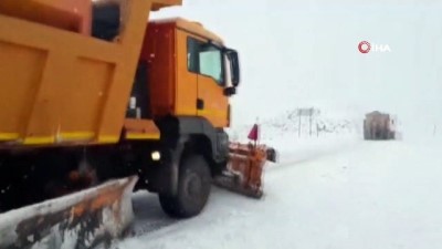 is makinasi -  Antalya-Konya karayolunda kar sebebiyle felç olan trafik normale döndü Videosu