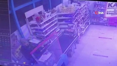silahli soygun -  İzmir’de marketteki silahlı soygun girişimi kamerada
 İzmir’de marketteki silahlı soygun girişimi kamerada Videosu