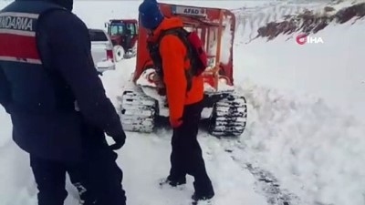  Kar ve tipi nedeniyle mahsur kalan vatandaş kurtarıldı