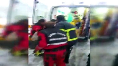 tunel insaati -  İşçi servisi devrildi: 11 yaralı Videosu