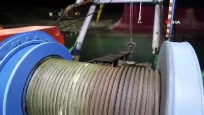boru hatti -  - Süveyş Kanalı'nı tıkayan gemi günlük 9.6 milyar dolar zarara neden oluyor Videosu