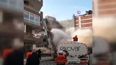 hasarli bina -  Ağır hasarlı bina yıkım esnasında böyle çöktü Videosu