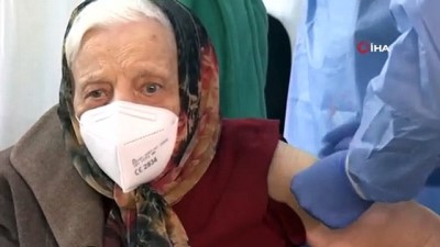 yan etki -  - Romanyalı Baltag, 104 yaşında aşı oldu
- Baltag, ülkenin aşı olan en yaşlı insanı unvanını aldı Videosu