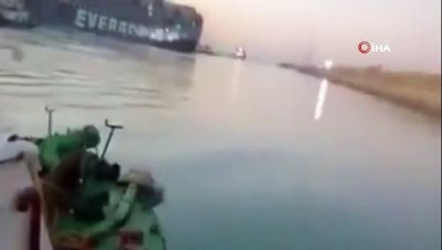 gemi trafigi -  - Süveyş Kanalı'nı tıkayan gemi kısmen hareket ettirildi Videosu