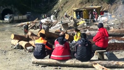 maden ocagi -  Göçük altındaki madenciyi kurtarma çalışmalarına devam ediliyor Videosu