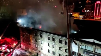 tekstil atolyesi -  İzmir’de 4 katlı tekstil atölyesinde çıkan yangın söndürüldü Videosu